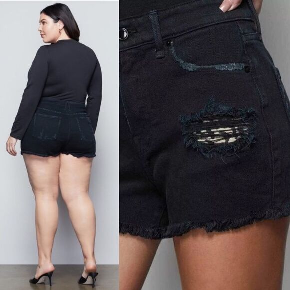 NWT Good American The Cut Off Distressed Jean Shorts in Black 22 - Picture 9 of 9